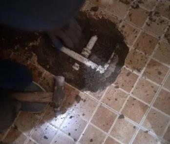 株洲市卫生间漏水维修公司为您分享下卫生间渗水如何处理及注意事项